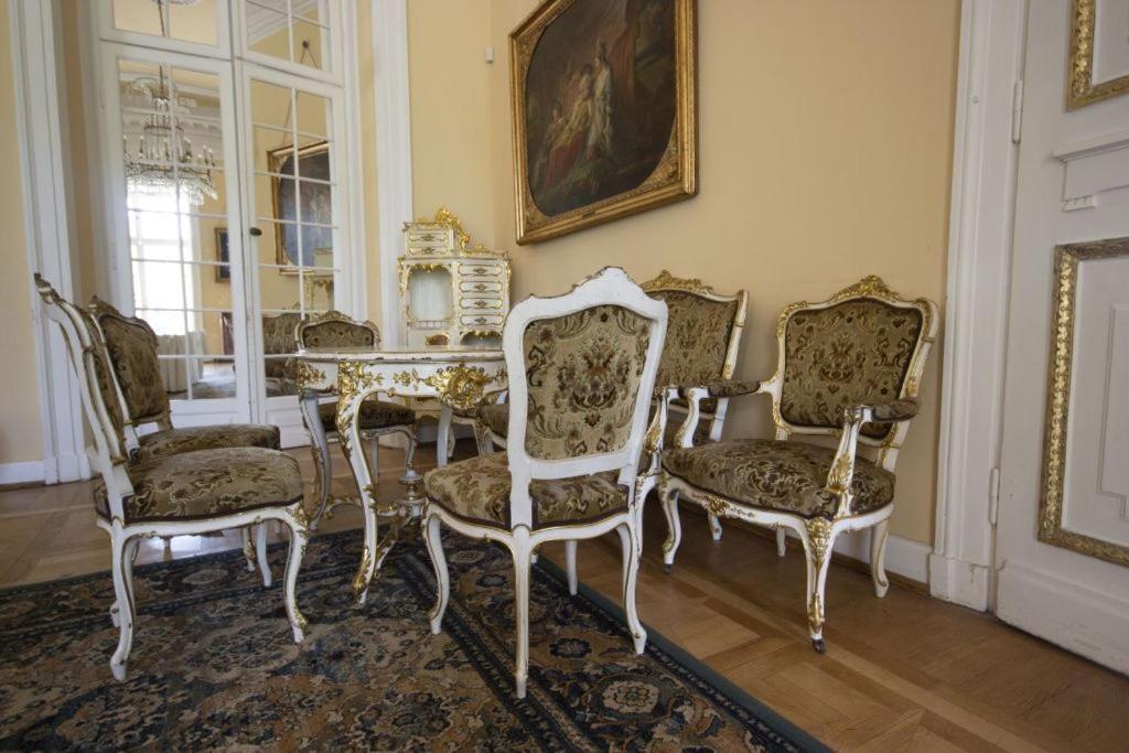 Hotel Butikowy Palac Jablonna Esterno foto