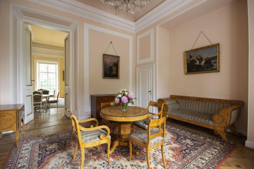 Hotel Butikowy Palac Jablonna Esterno foto
