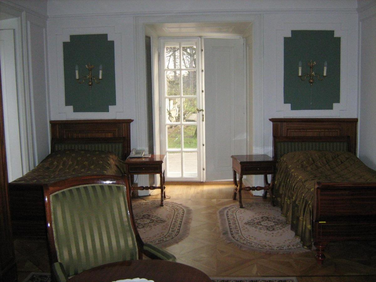 Hotel Butikowy Palac Jablonna Esterno foto